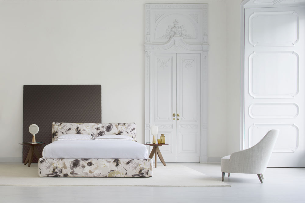 Letto imbottito Soho con rivestimento Chivasso