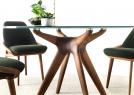 Tavolo rotondo Stiv con piano in vetro e struttura in noce dark oil - BertO